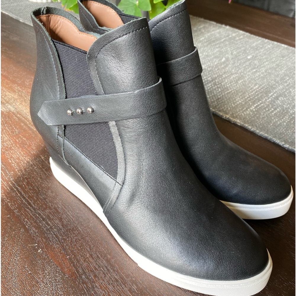 La Paolo wedge sneakers, black leather. New from Nordstrom never worn.